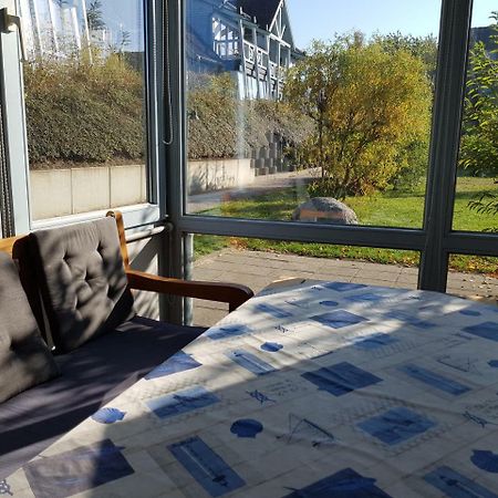 Ferienwohnung 4 Im Haus Am See Mit Wintergarten Und Terrasse Seedorf  Ruang foto