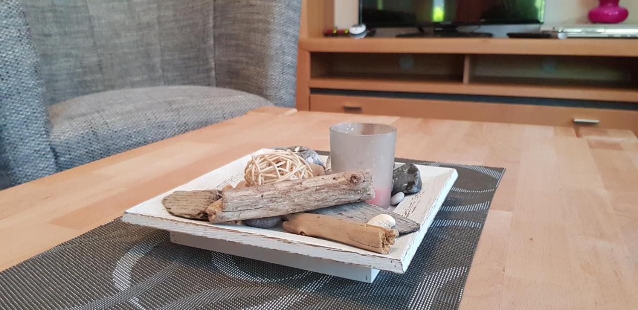 Ferienwohnung 4 Im Haus Am See Mit Wintergarten Und Terrasse Seedorf  Bagian luar foto