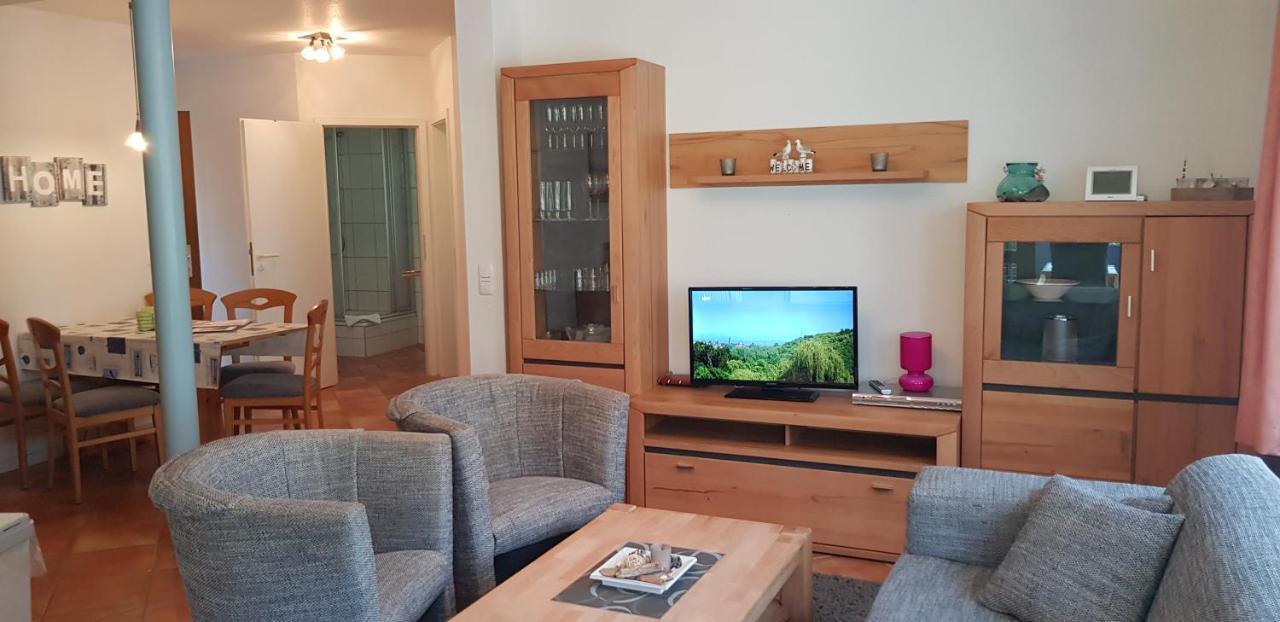 Ferienwohnung 4 Im Haus Am See Mit Wintergarten Und Terrasse Seedorf  Bagian luar foto