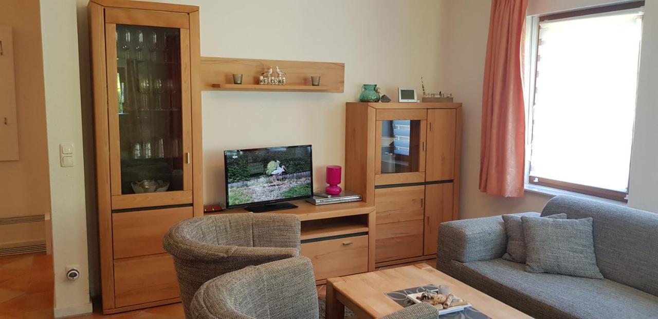 Ferienwohnung 4 Im Haus Am See Mit Wintergarten Und Terrasse Seedorf  Bagian luar foto