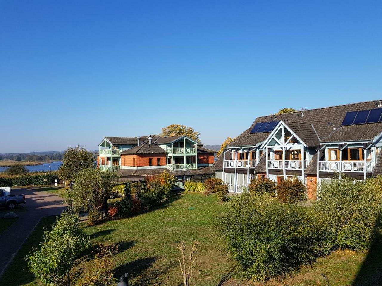 Ferienwohnung 4 Im Haus Am See Mit Wintergarten Und Terrasse Seedorf  Bagian luar foto