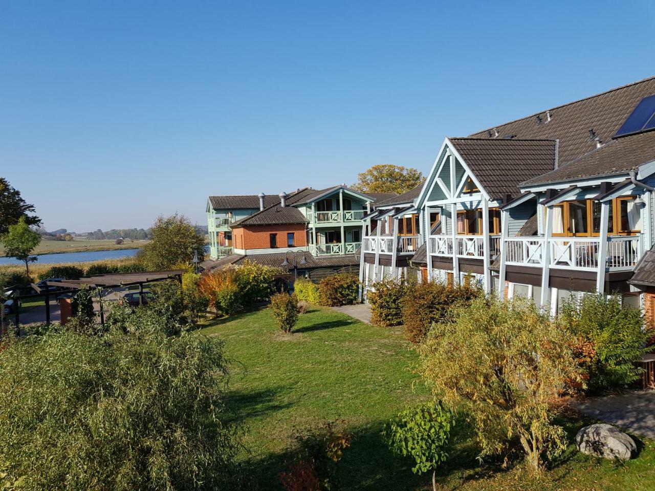 Ferienwohnung 4 Im Haus Am See Mit Wintergarten Und Terrasse Seedorf  Bagian luar foto