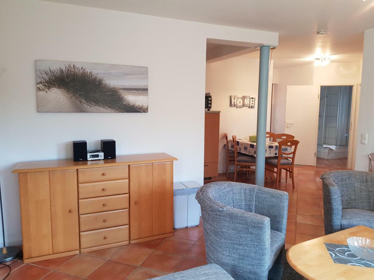 Ferienwohnung 4 Im Haus Am See Mit Wintergarten Und Terrasse Seedorf  Ruang foto
