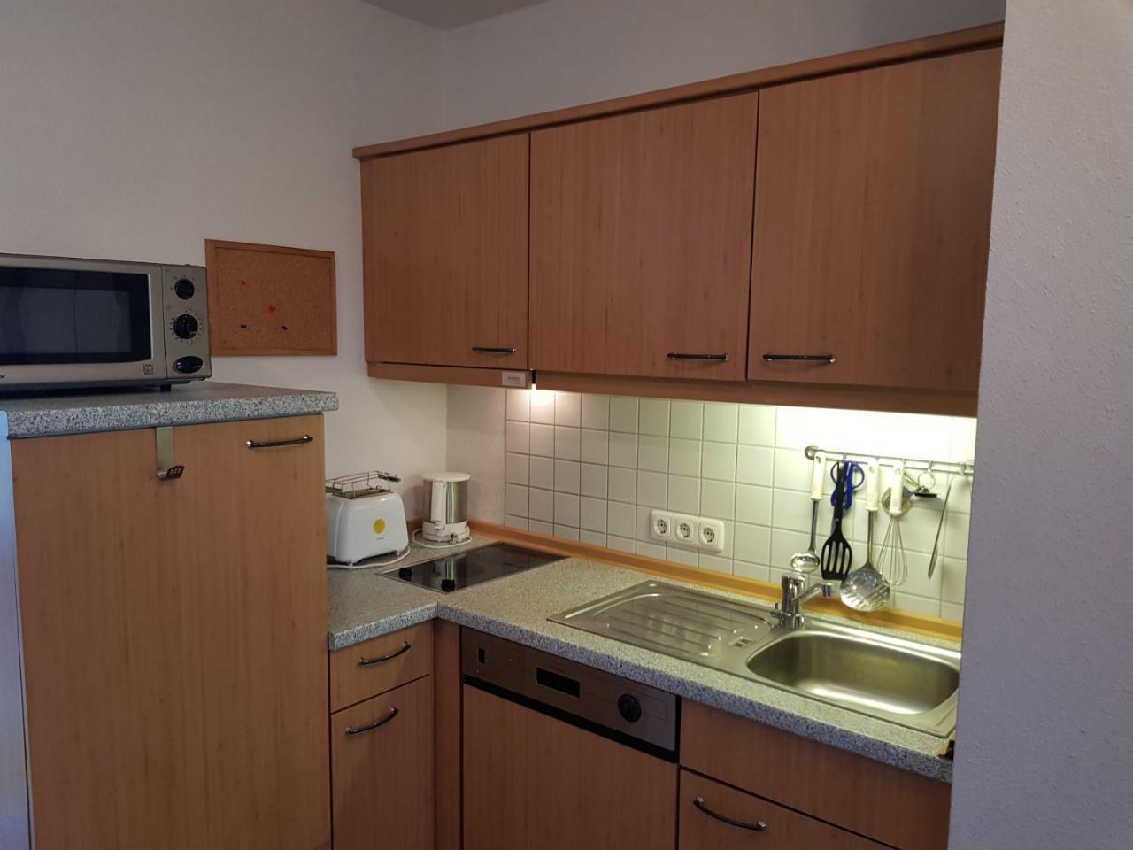 Ferienwohnung 4 Im Haus Am See Mit Wintergarten Und Terrasse Seedorf  Ruang foto