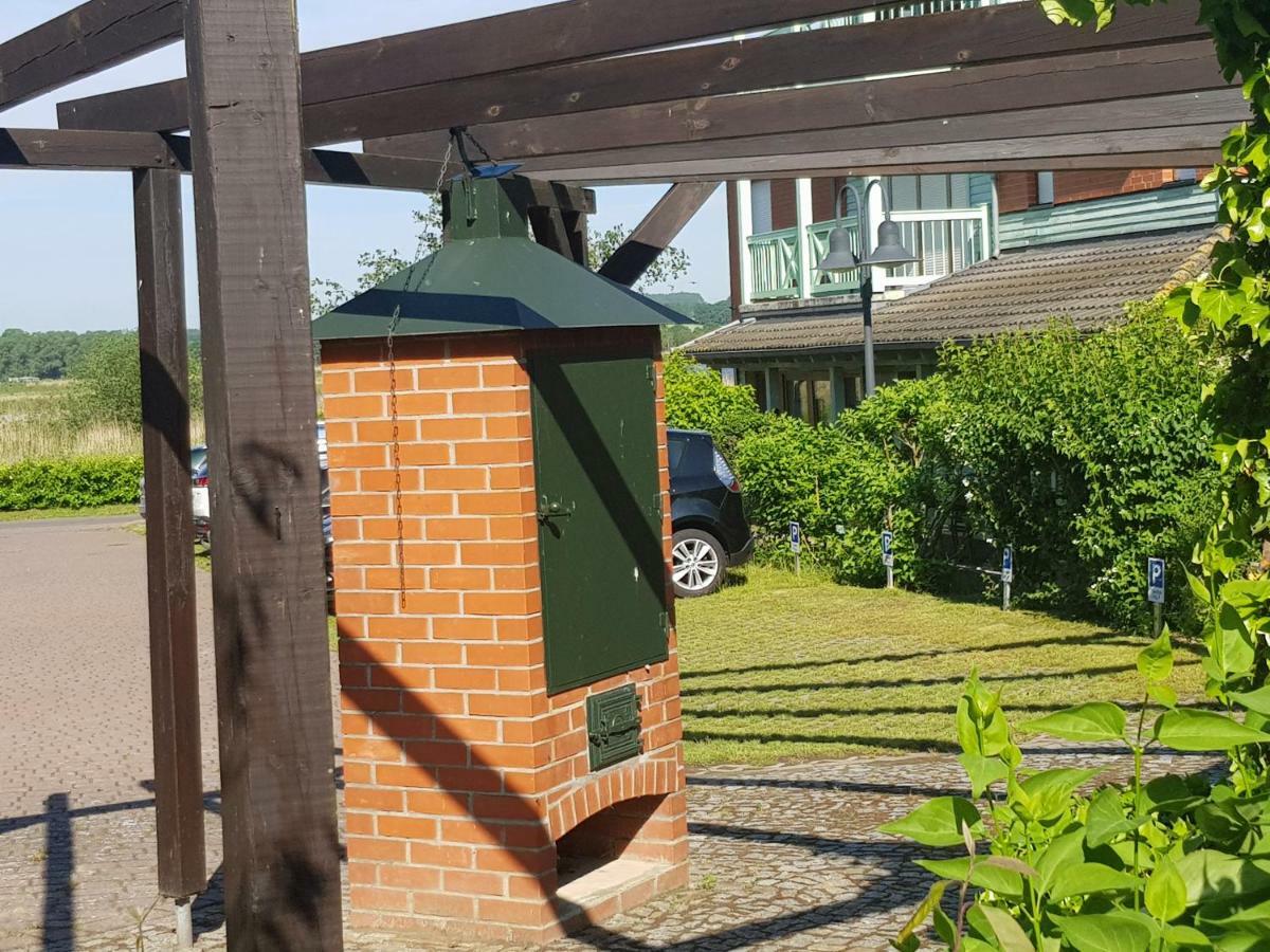 Ferienwohnung 4 Im Haus Am See Mit Wintergarten Und Terrasse Seedorf  Bagian luar foto